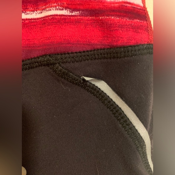 Athleta Black Relay Capri Crop Tight Leggings Red Waistband Style 581326 Medium - Picture 8 of 8